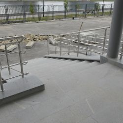 Изображение Входная группа в жилом доме из гранита Исетский