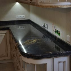 Изображение Столешница для кухни из гранита Блек Таурус