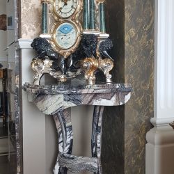 Изображение Столик для часов из мрамора