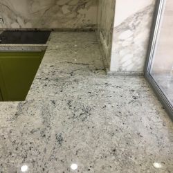 Изображение Барная стойка из камня, Гранит, Колониал Вайт