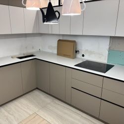 Изображение Столешница на кухню из кварцевого агломерата Аварус Снега Сибири
