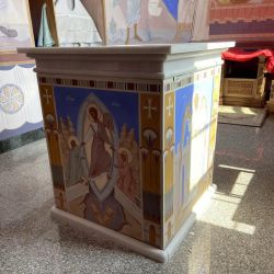 Изображение Престол и жертвенник из мрамора