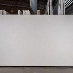Изображение Кварцевый агломерат бежевый Кварцевый Агломерат New Carrara Quantra Quartz
